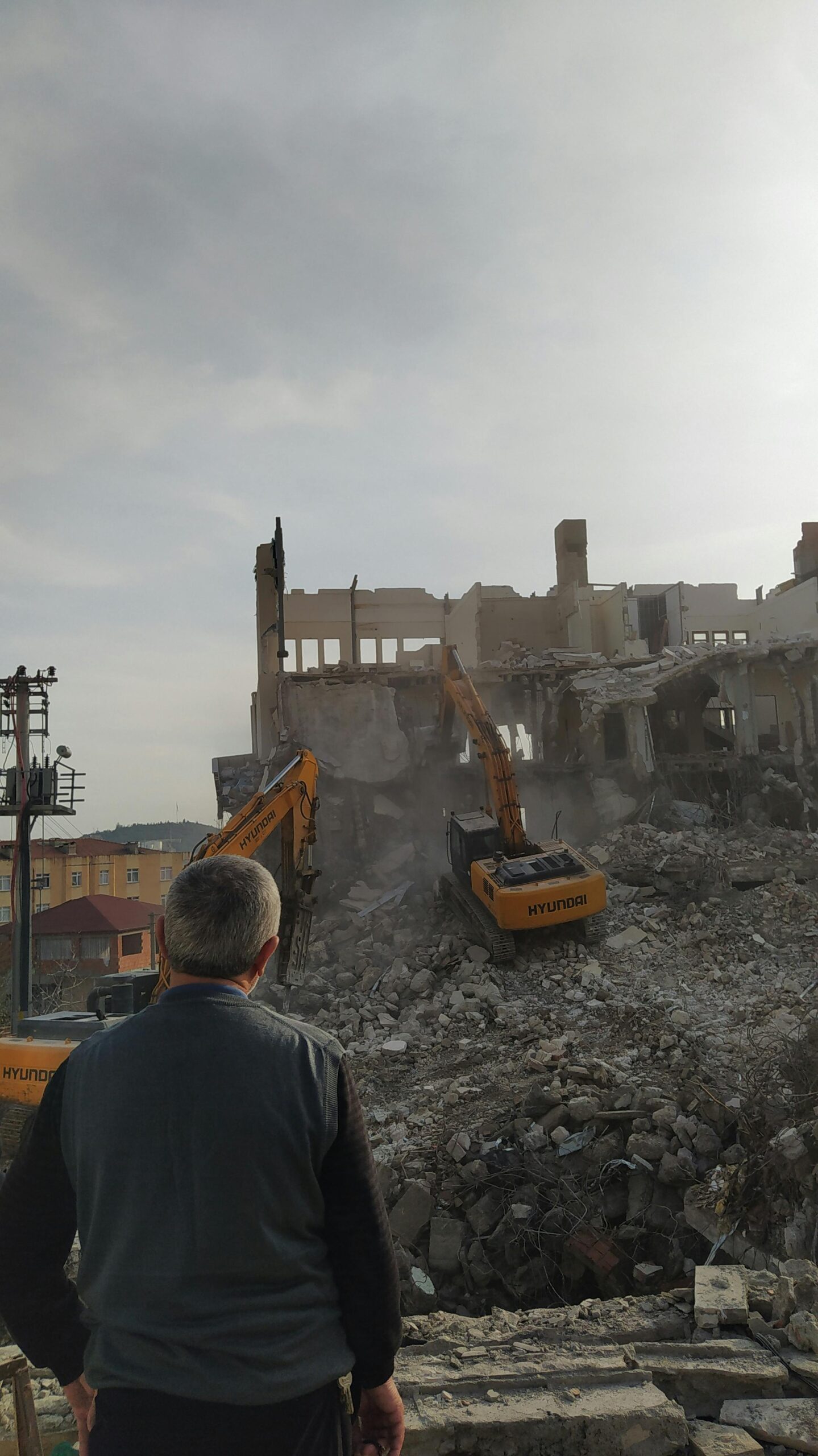 pexels-burhan-yalcin-yeditepei-stanbul-333886429-16033442